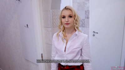 女子大生が彼氏の友人と浮気|POVでマンコにザーメン注入!