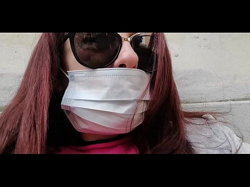 ❤️ ニコレッタは隣人に復讐し、彼のガレージでおしっこをする(特別Covid19イタリア検疫所) ❌ ポルノビデオ ❌️❤